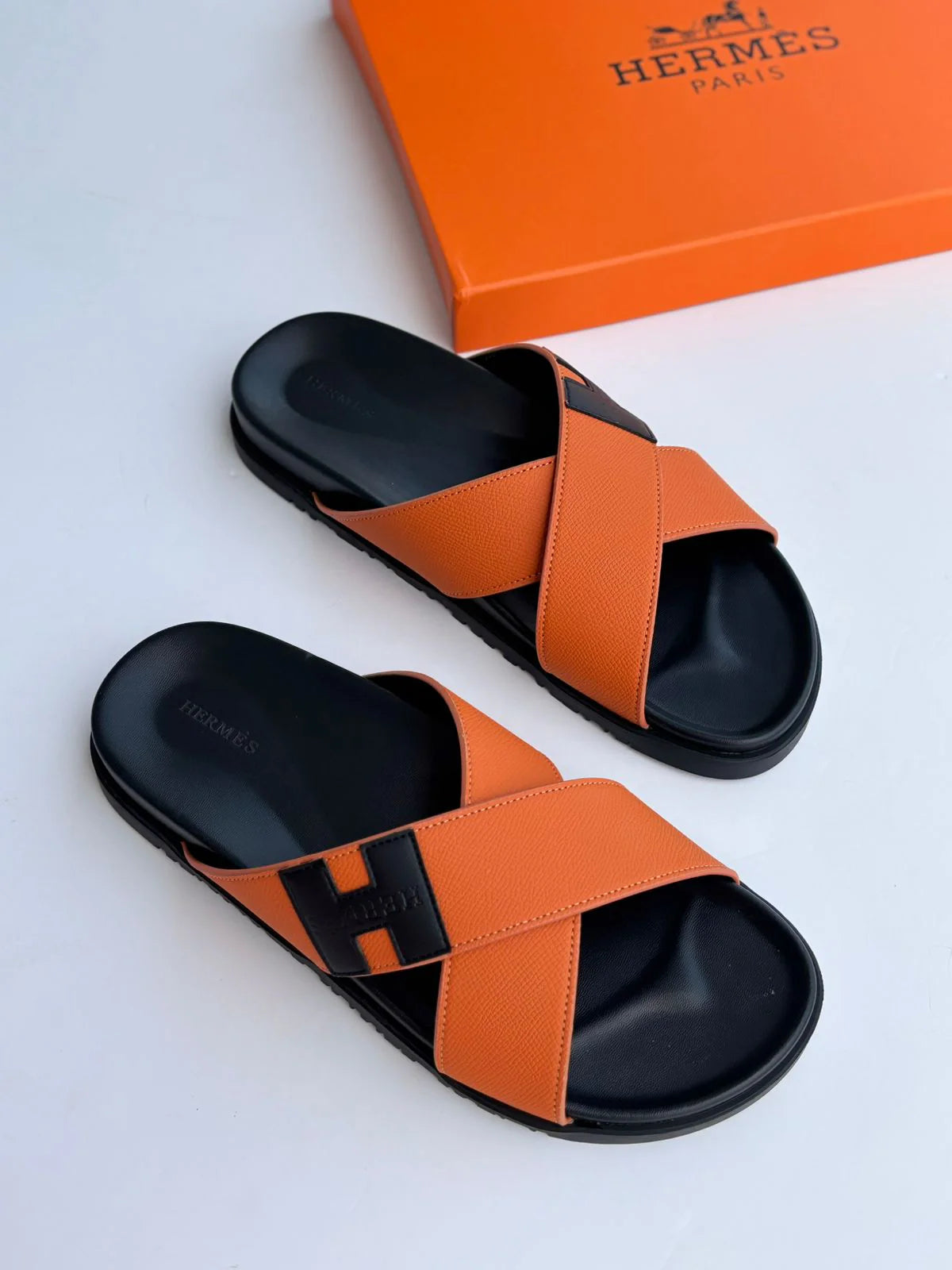 Hermès Men’s Slippers – Luxury Comfort & Style (High copy)