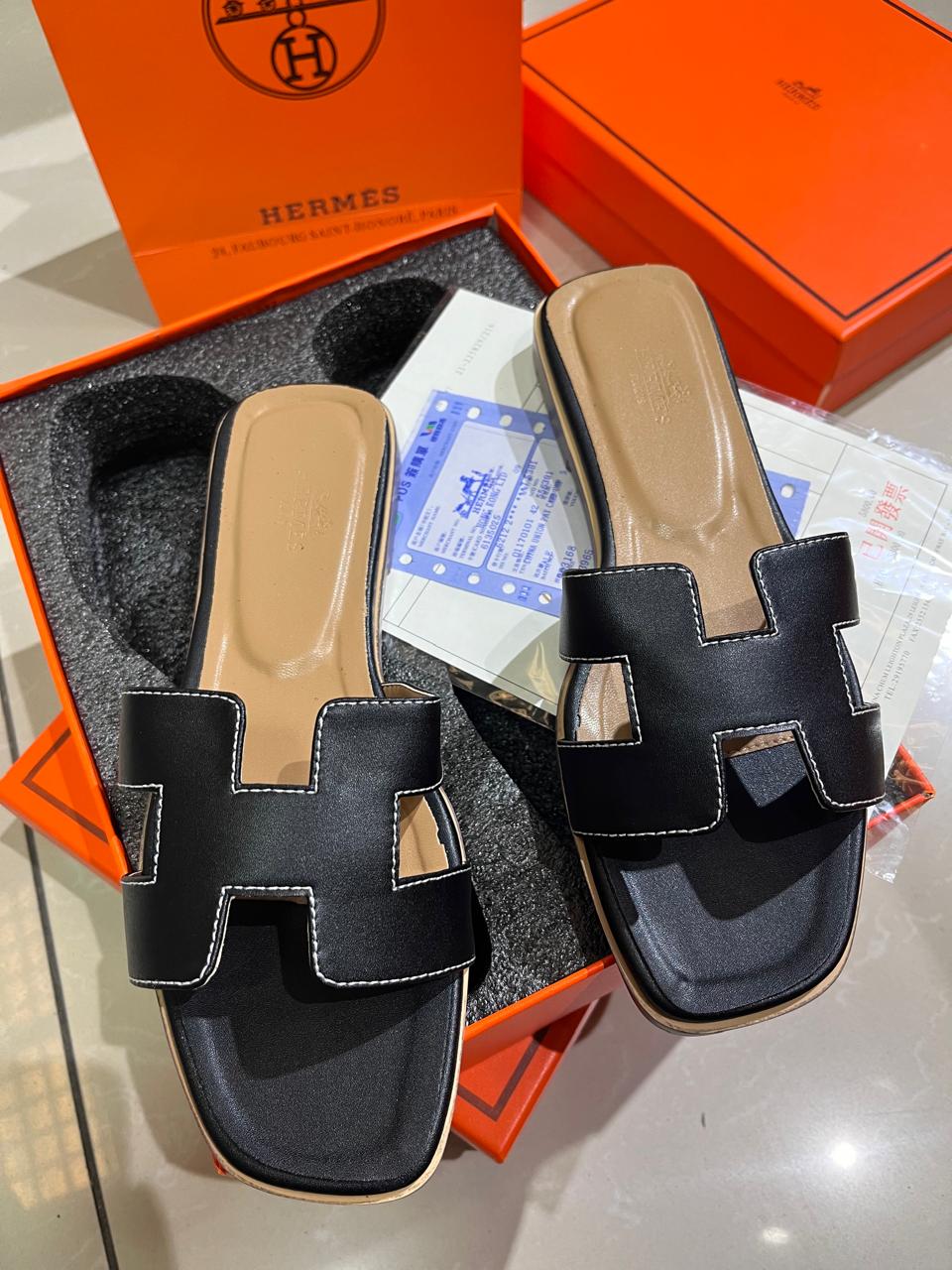 HERMES Luxury Comfort Slide Sandals – Premium Leather | 17 Color Options