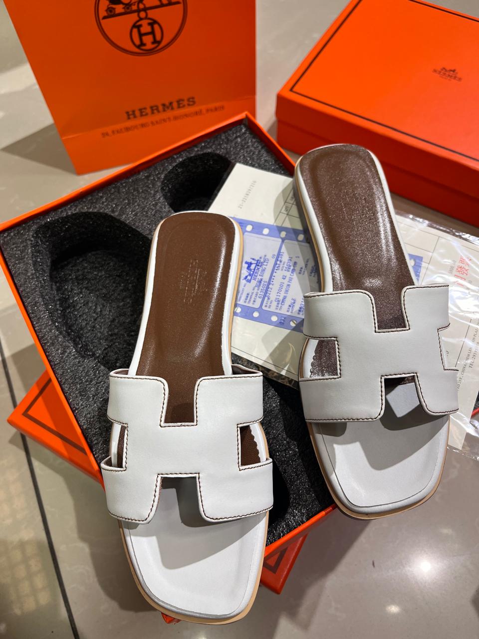 HERMES Luxury Comfort Slide Sandals – Premium Leather | 17 Color Options