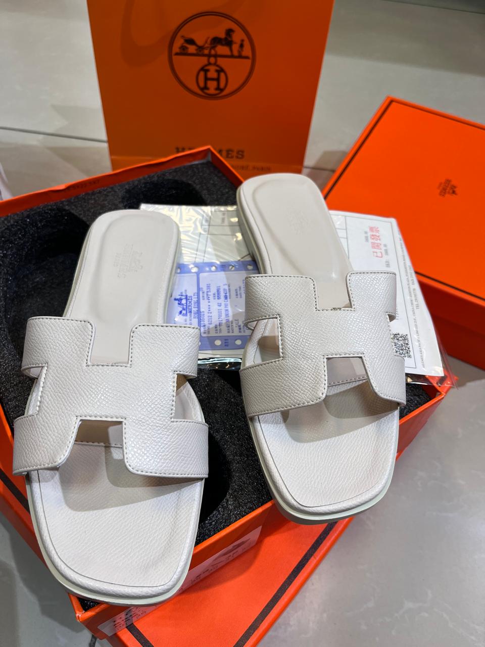 HERMES Luxury Comfort Slide Sandals – Premium Leather | 17 Color Options